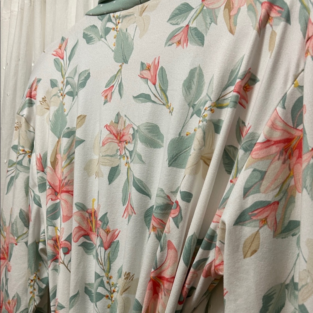 Flora Nikrooz Floral Polka Dot Robe Women’s M Green Feminine Romantic Loungewear - Picture 10 of 15